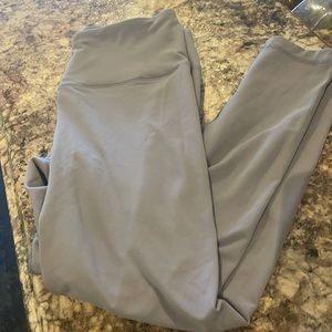 Yogalicous brand workout leggings size medium pale purple